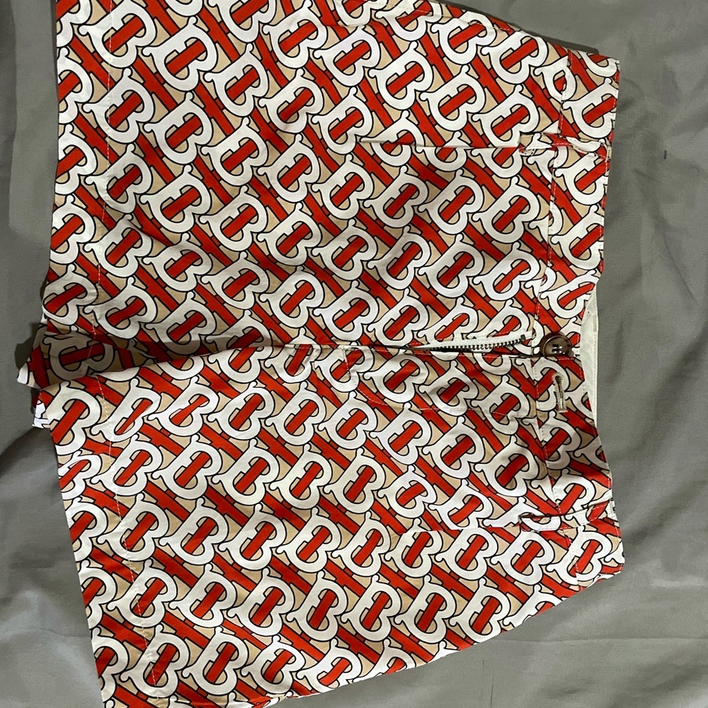 Burberry short 8